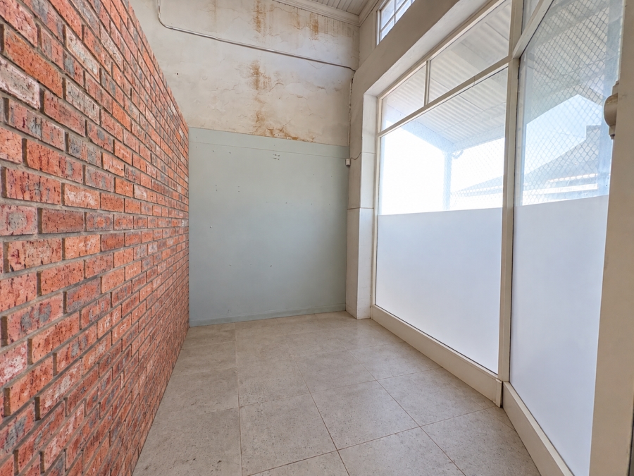 Commercial Property for Sale in Vincent Eastern Cape